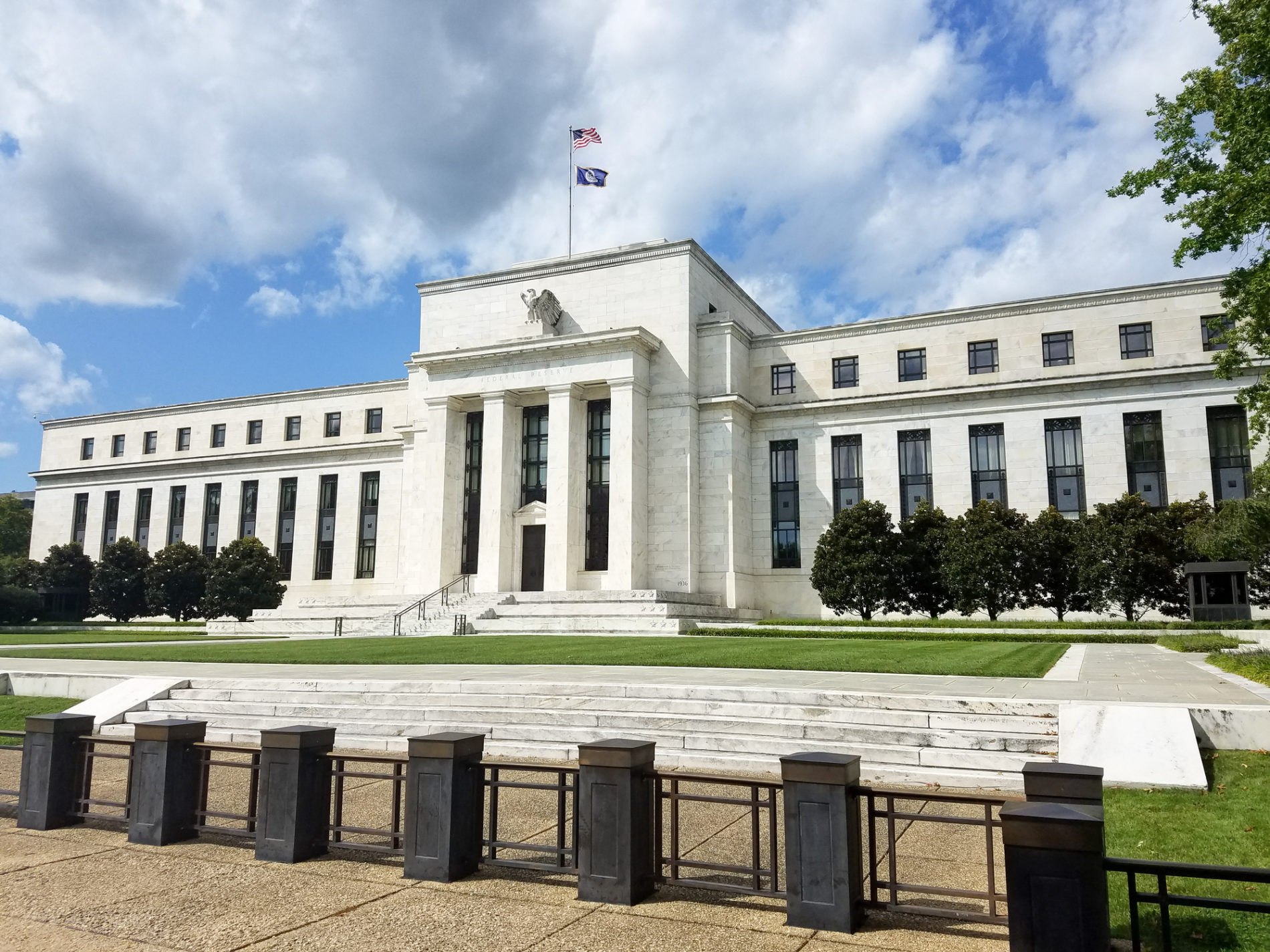 U.S. Federal Reserve Lowers Its Interest Rate
